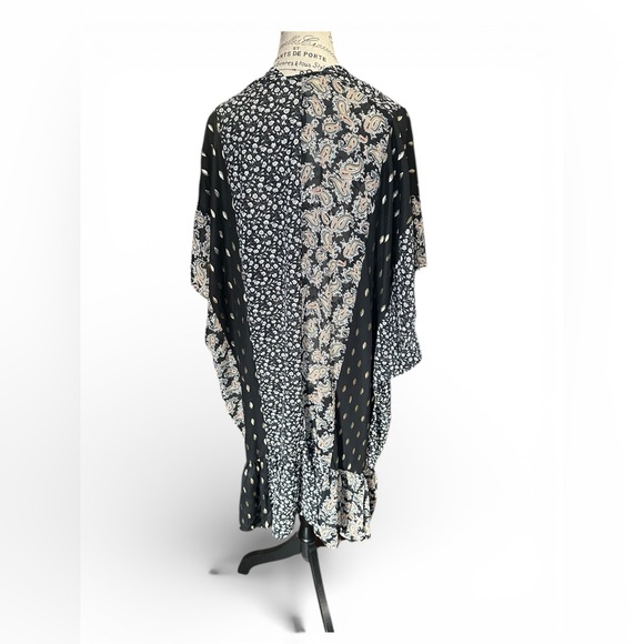 Umgee Sheer Mixed Print Kimono with Ruffled Hem - Picture 6 of 8